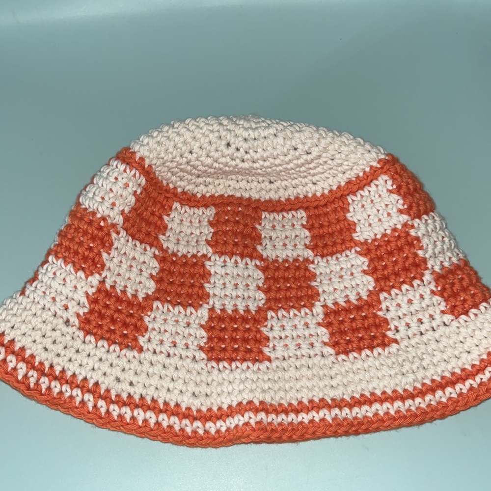 Hand Knitted Bucket hat - Picture 5 of 5